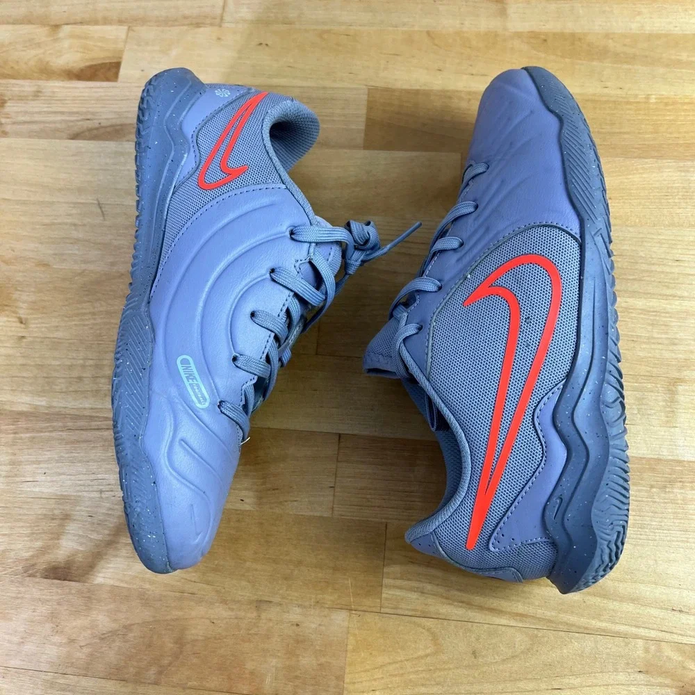 Nike Soccer Shoes Tiempo Legend 10 Pro IC Kids Size 3.5 Indoor Soccer Sneaker